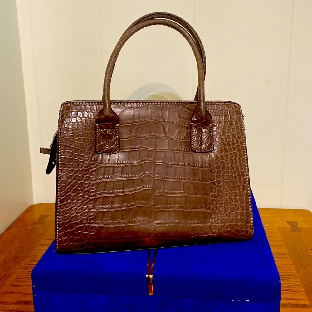 Tommy Hillfigure brown alligator/snake print purse. Preloved